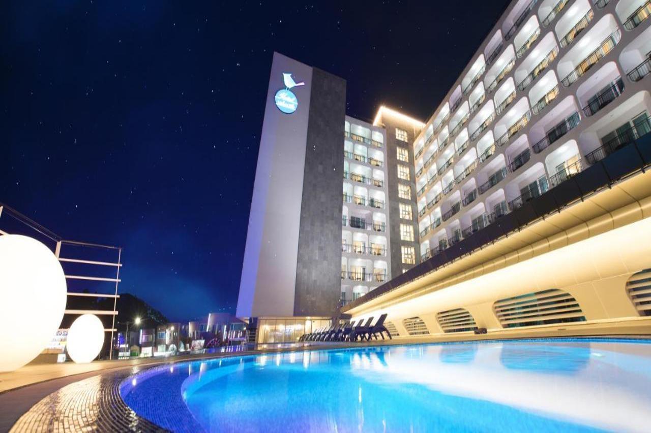 Hotel Whistlelark Jeju Exteriör bild