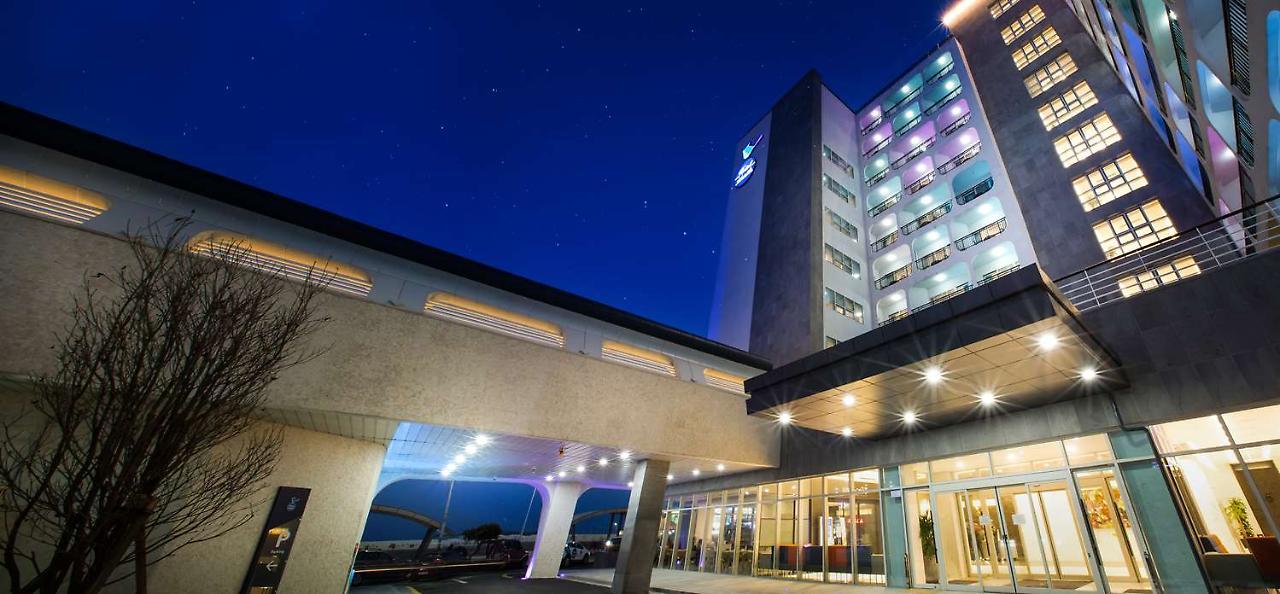Hotel Whistlelark Jeju Exteriör bild