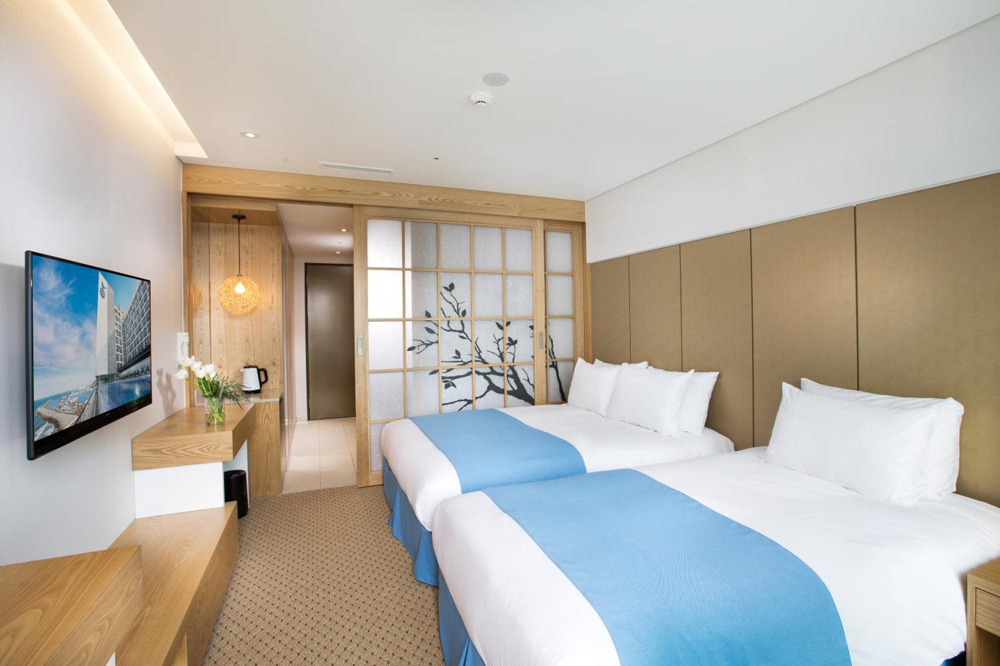 Hotel Whistlelark Jeju Exteriör bild